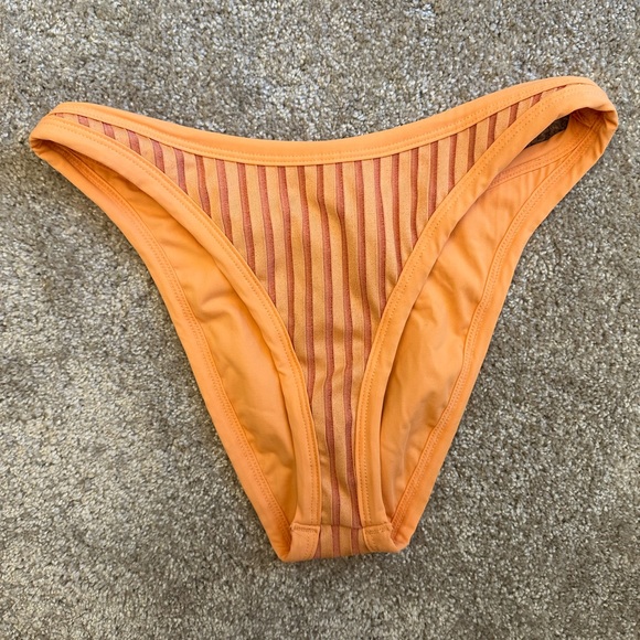 L SPACE SET M - Picture 3 of 9